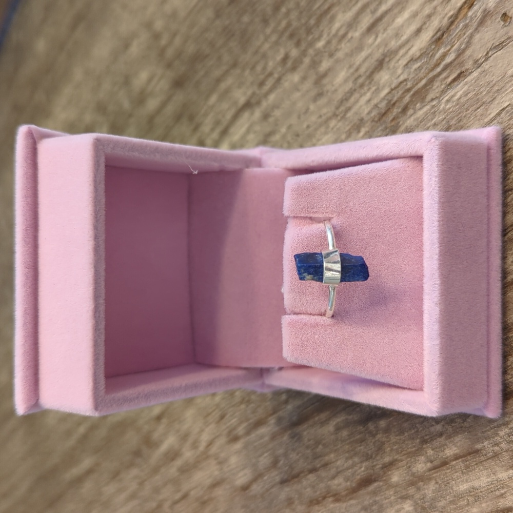 NWT 925 Silver and Genuine Lapis Gemstone Ring size 5